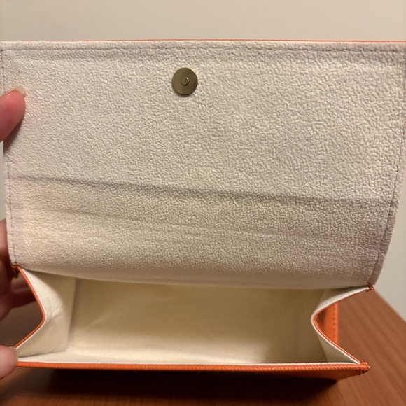 Tory Burch Orange Logo Sunglasses Case - Picture 6 of 6